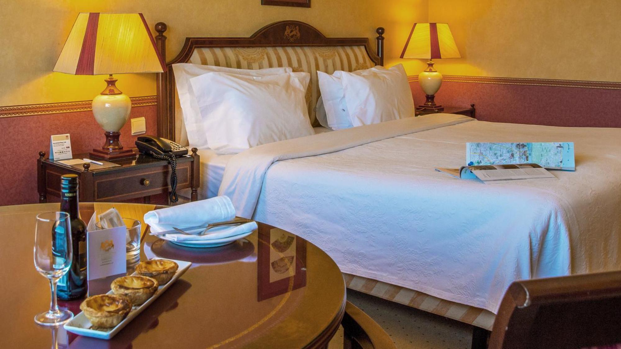 Dom Pedro Lisboa Hotell Rom bilde A bedroom at the hotel